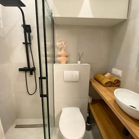 Appartement Neuf - Frontiere De Monaco - Clim - Wifi *