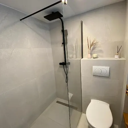 Neuf - Frontiere De Monaco - Clim - Wifi