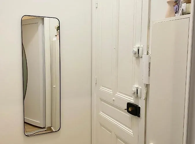 Neuf - Frontiere De Monaco - Clim - Wifi * كاب داي